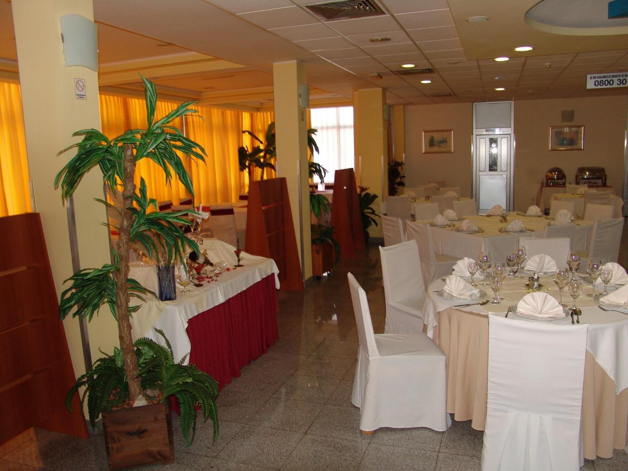 Hotel Zovko 슬라본스키브로드 외부 사진